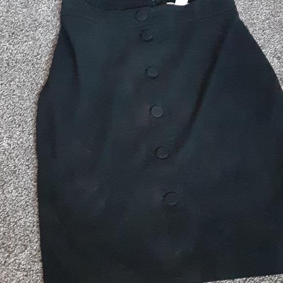 Very cute black skirt - Picture 4 of 5